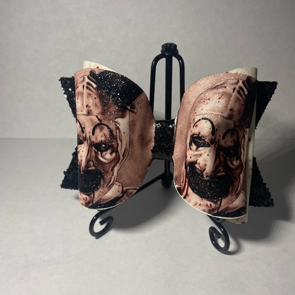 Handmade Terrifier Bow - Picture 3 of 3